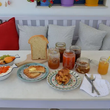 Anna's Vendégház Karterádosz