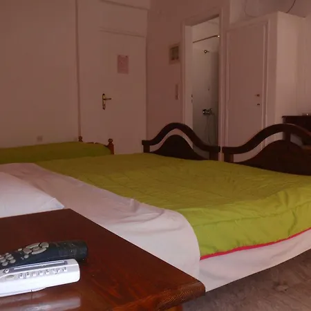 Anna's 4* Karterados (Santorini)