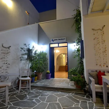 Anna's Karterados (Santorini)