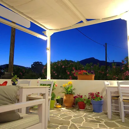 Anna's Karterados (Santorini)