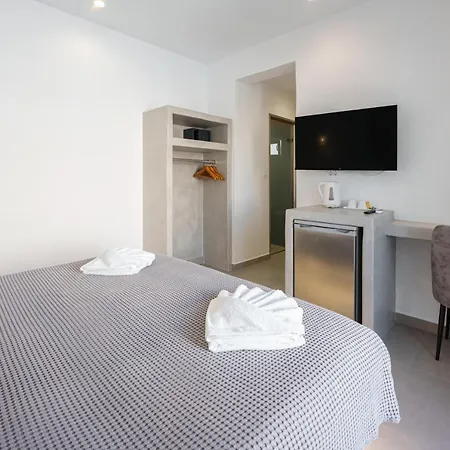 Anna's Guest house 2*